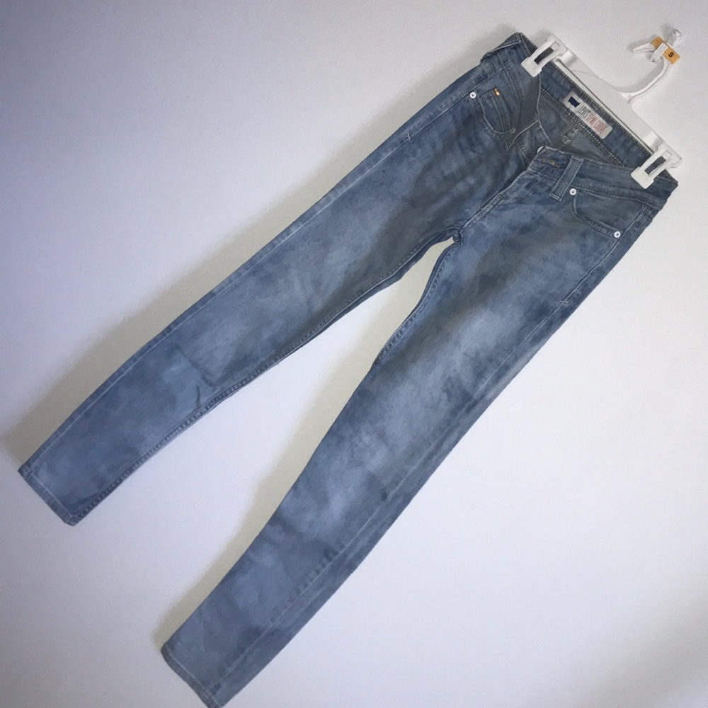 Levi’s Demi Curve Size 0 Skinny Jeans